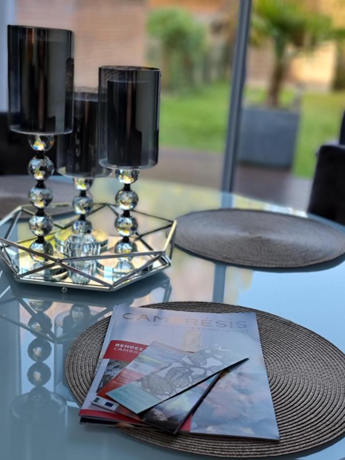 Oasis Citadine Terrasse Intime Jardin Privatif En Plein Centre Ville 70M2 Cambrai Bagian luar foto